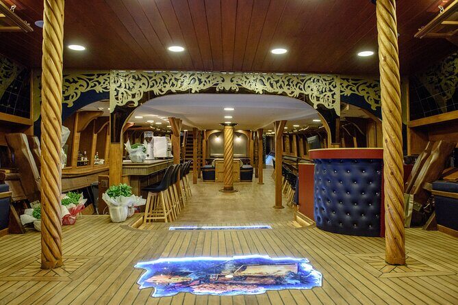Barco De Pirata Cruise at 3 Islands in Greece - Who Should Consider This Tour?