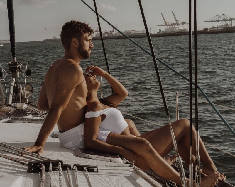 Barefoot: Private sailing cruise in Barcelona - An In-Depth Look at the Experience
