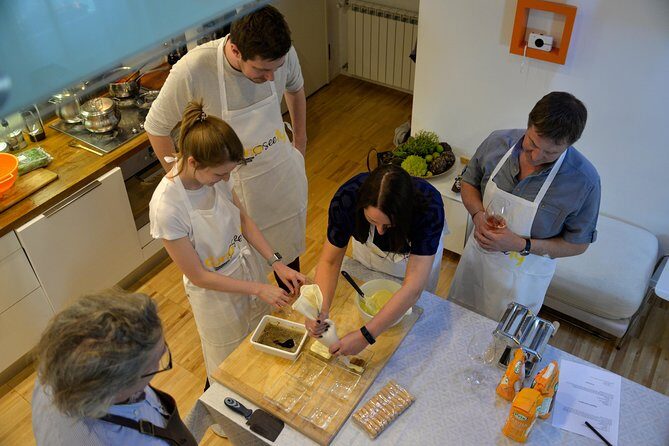 Bari: Home Cooking Class- Make Cavatelli & Capunti with Wine - Discovering the Heart of Puglia in a Home Kitchen