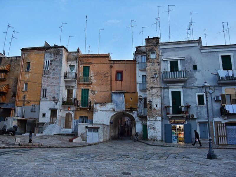 Bari: Norman-Swabian Castle Guided Tour - Why This Tour Works