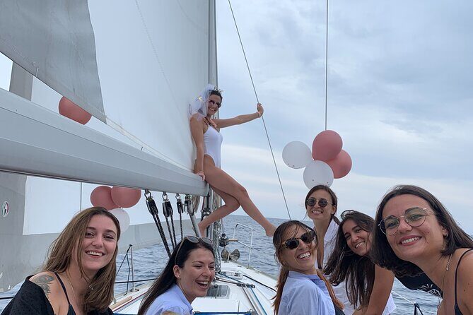 Bari sailing cruise in search of dolphins - Frequently Asked Questions