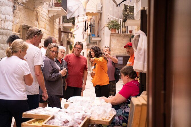 Bari Walking Tour with Pasta Experience - Group Size and Practical Details
