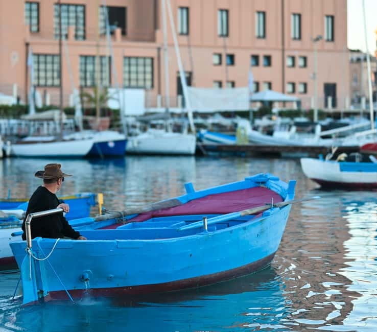 Bari:Private Boat Trip over "Gozzovigliando", fishermen boat - A Closer Look at the Gozzovigliando Experience
