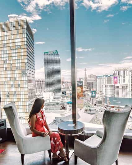 Bars Unknown: The Las Vegas Strip Bar Crawl - An In-Depth Look at the Vegas Bar Crawl Experience