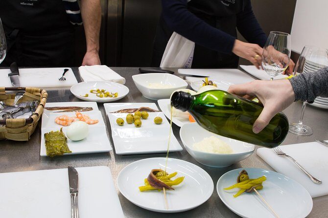 Basque cuisine cooking class - Key Points