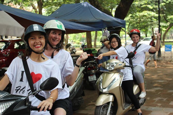 Bat Trang Pottery Ancient Village by Motorbike - Discovering Bat Trang Pottery Village by Motorbike: A Genuine Vietnamese Experience