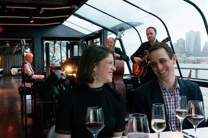 Bateaux New York Fathers Day Plated Dinner Cruise - Key Points
