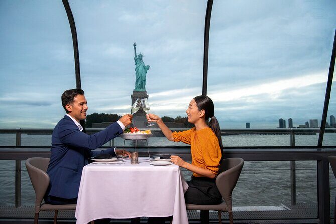 Bateaux New York Thanksgiving Plated Dinner Cruise - Why This Experience Might Be Worth the Price