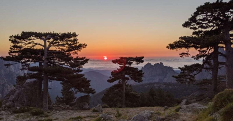 BAVELLA/HIGH ROCKS Among the corsican dolomites - The Experience at a Glance