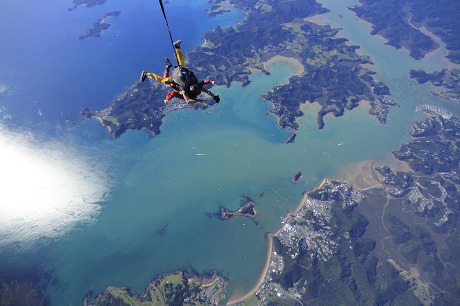 Bay of Islands: 12,000ft Skydive - An In-Depth Look at the Experience