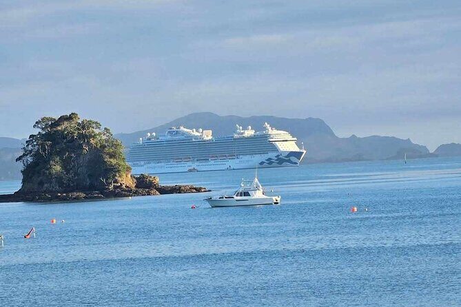 Bay of Islands - Explorer Tour - What’s Included and What’s Not