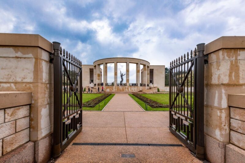 Bayeux: 2-hour tour of the D-Day beaches, by vintage sidecar - Guides and Personal Touches