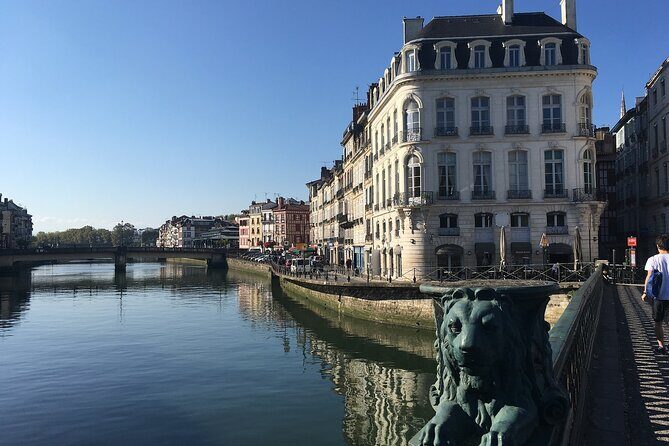 Bayonne Private Walking Tour With A Professional Guide - The Itinerary in Detail