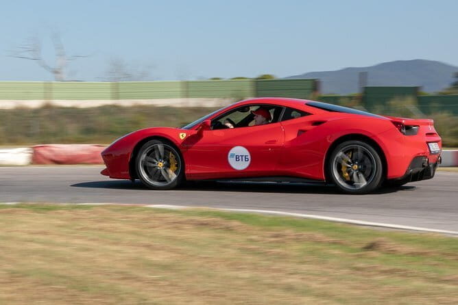 Be a pilot - Ferrari track day - What the Reviews Say