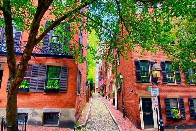 Beacon Hill + Back Bay History + Photo Walking Tour(SMALL Group) - An In-Depth Look at the Tour