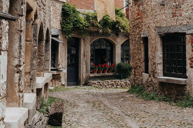 Beaujolais wine and Perouges village full day shared tour - Who Will Love This Tour?