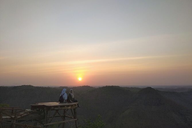 Beautiful Sunrise and Exotic Jomblang Cave Tour - An In-Depth Look at the Experience