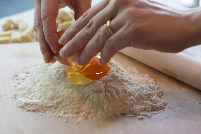 Become a Masterchef in Rome: Pasta, Ravioli and Tiramisù Class - Key Points