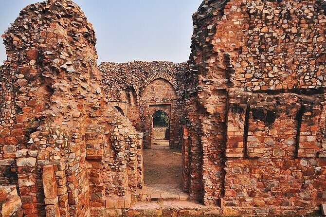Before Delhi became Delhi it was Mehrauli - Walk Through The Archeological Park - Summary