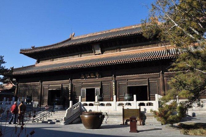 Beihai Boat Ride with Imperial Meal Experience and Old Beijing - Exploring the Itinerary in Detail