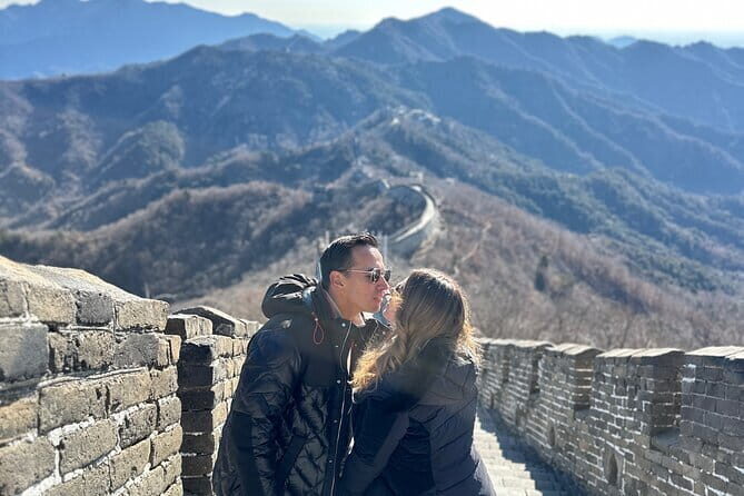 Beijing 4hr Private Walking Tour with Certified Guide - Scenic and Relaxing Spots: Shichahai Scenic Resort and Yanqi Lake