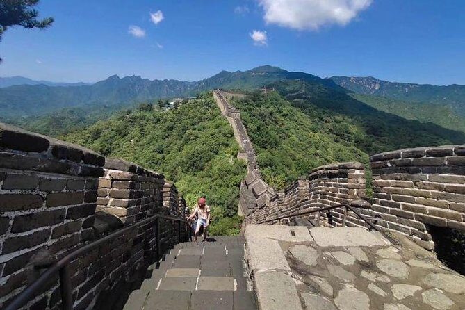 Beijing Layover Private Tour: Mutianyu Great Wall with Round-trip Airport Transfer - A Closer Look at the Mutianyu Great Wall Private Tour