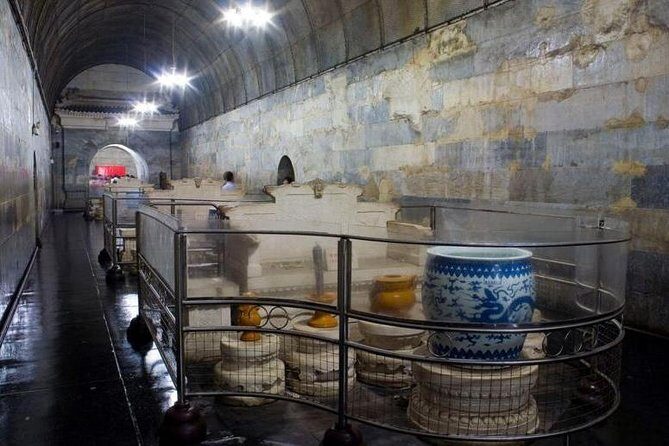 Beijing Mutianyu Great Wall and Dingling Tomb Private Day Tour - What to Expect from Your Guide and Transportation