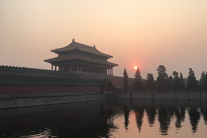 Beijing Private Layover Tour of Forbidden City with Lunch and Airport Pickup - Discover Beijing in a Day: Private Layover Tour of Forbidden City with Lunch and Airport Pickup