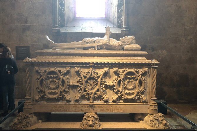 Belem and Jeronimos Monastery Guided Small Group Walking Tour - Frequently Asked Questions