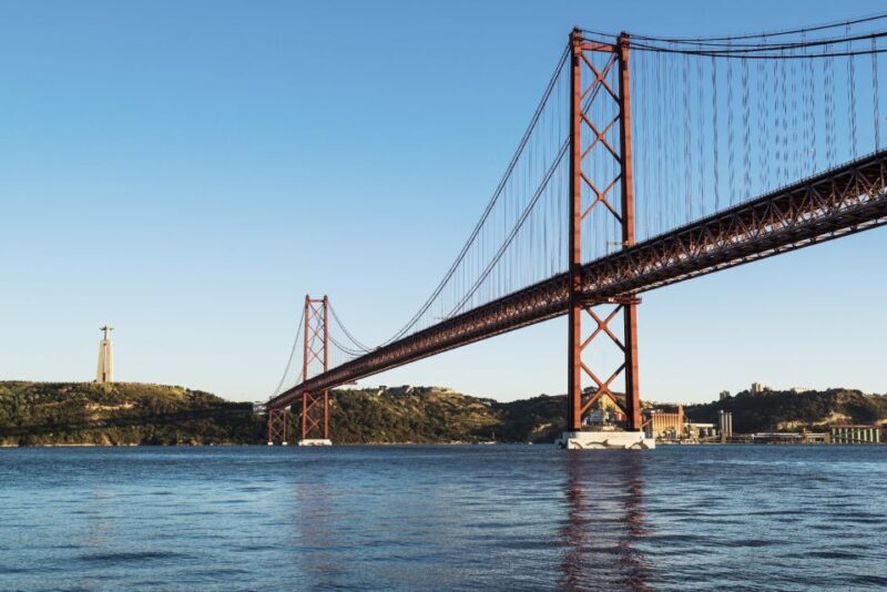 Belém, Lisbon Aqueduct and Cristo Rei with a guide Van Tour - What Makes This Tour Stand Out