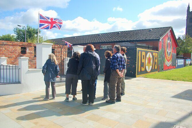 Belfast cab /taxi private 90 mins Terror and conflict- peace tour - FAQ