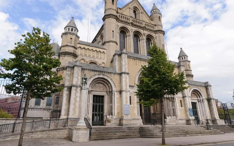 Belfast: City Walking Tour & Exploration Game - Who Should Consider This Tour?