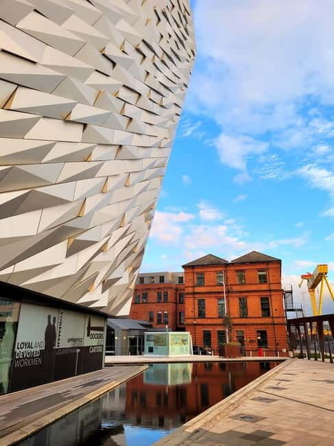 Belfast: Express Walk with a Local - What to Expect from the Belfast Express Walk