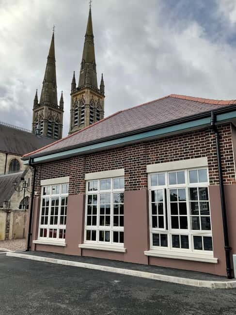 Belfast: Private Black Taxi Tour with Guide - Final Thoughts