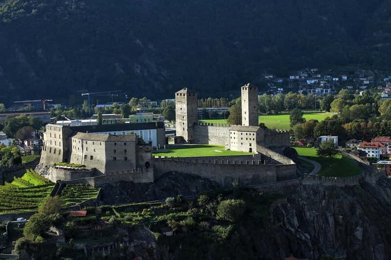 Bellinzona - Private Tour with a visit to Castelgrande - The Sum Up
