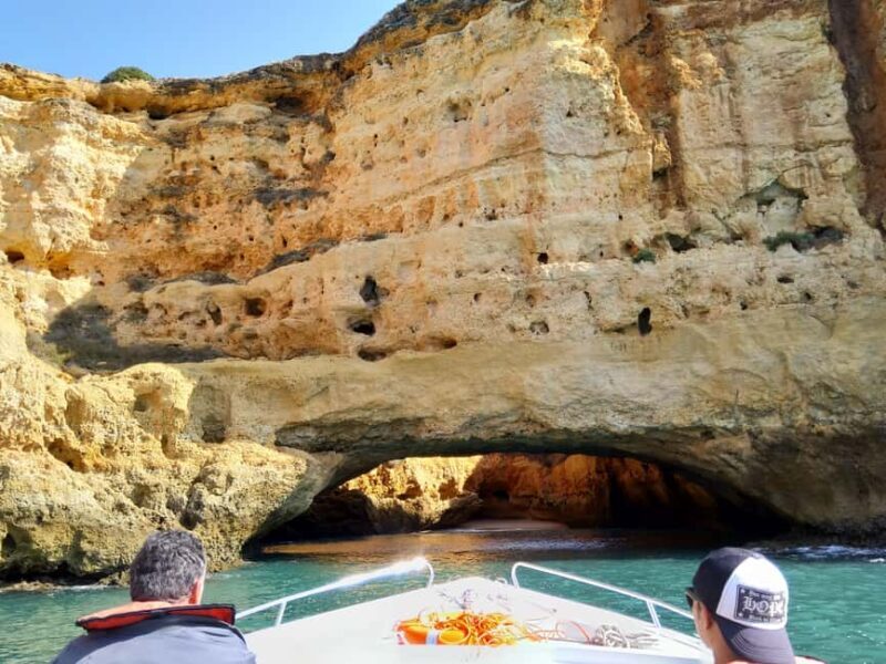 Benagil: Passeio 2 horas de Barco a Gruta de Benagil - Exploring the Benagil: 2-Hour Boat Tour