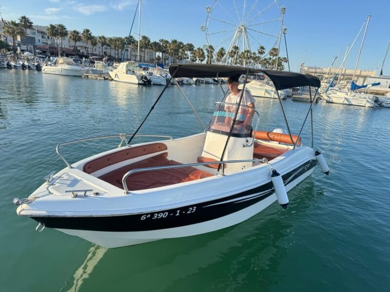 Benalmádena: Boat Rental without License - Who Will Love This Experience?