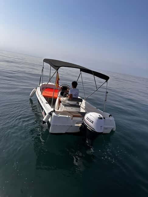 Benalmádena: Boat rentals without a license - What Makes This Boat Rental Stand Out?
