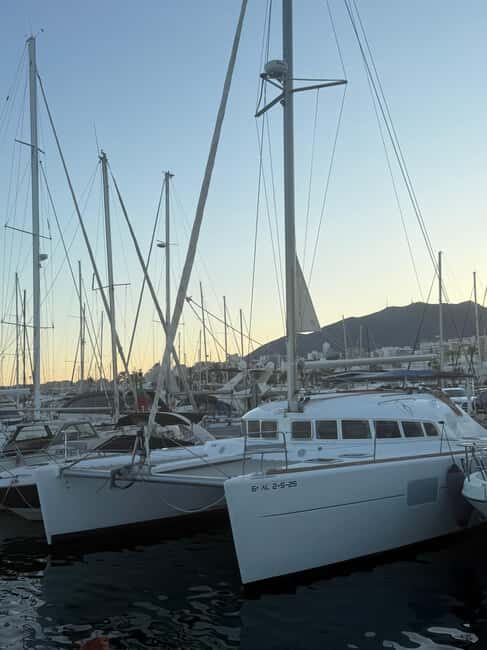 Benalmádena: Sailing & Dolphin Watching with Snacks/Drinks - FAQ