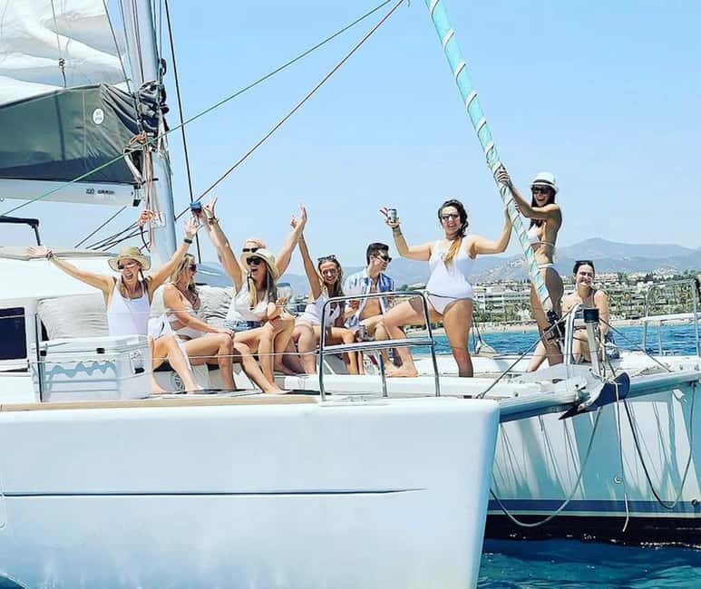 Benalmádena: Sailing & Dolphin Watching with Snacks/Drinks - Key Points