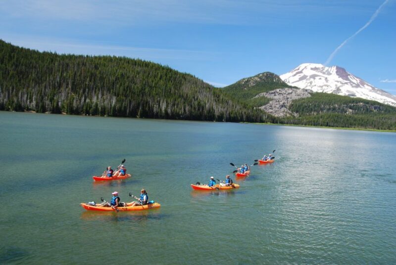 Bend: Guided Kayak Tour on the Cascade Lakes - An In-Depth Look at the Cascade Lakes Kayak Tour