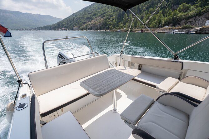 Beneteau Flyer 7.7 Spacedeck Cruise - The Sum Up
