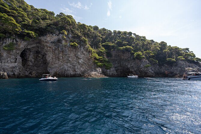 Beneteau Flyer 7.7 Spacedeck Cruise - Frequently Asked Questions