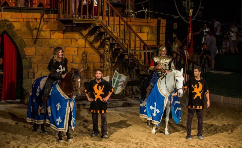 Benidorm: Dinner with Show at Magic Robin Hood - Key Points