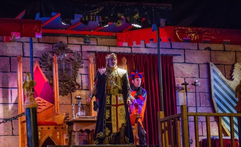 Benidorm: Dinner with Show at Magic Robin Hood - Who Will Enjoy This Experience Most?