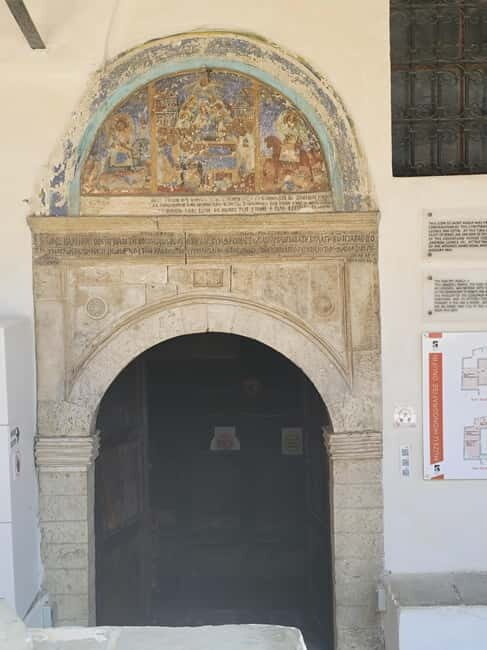 Berat UNESCO Heritage Day Tour: Onufri Museum & City Explore - Scenic Drive and Outdoor Adventures at Bovilla Lake