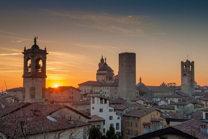 Bergamo: Private custom tour with a local guide - Key Points