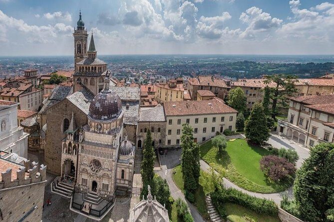 Bergamo private guided walking tour - Discovering Bergamo on a Private Guided Walk