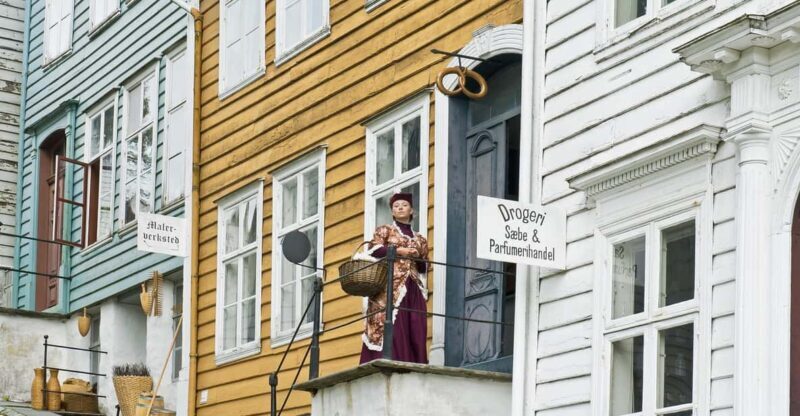 Bergen: Guided Car Tour with Old Bergen Museum & Fantoft - Key Points