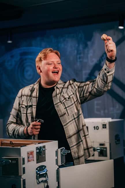 Bergen: The Cube Adventure at Fangene på Fortet - Key Points